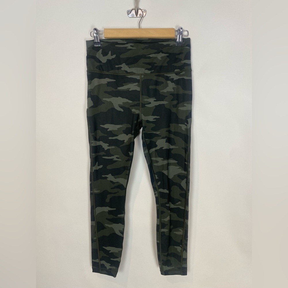Athleta Ultimate Stash Pocket Camo 7/8 Size Small‎ - Picture 2 of 15